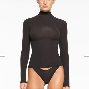 NWT Skims Mockneck Shirt